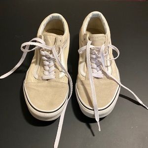 Cream old school vans men’s 8.5 women’s 10